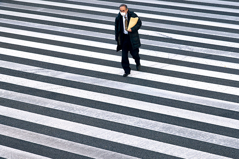 疫情下美歐經(jīng)濟(jì)深陷泥潭，中國(guó)如何穩(wěn)住陣腳應(yīng)對(duì)？