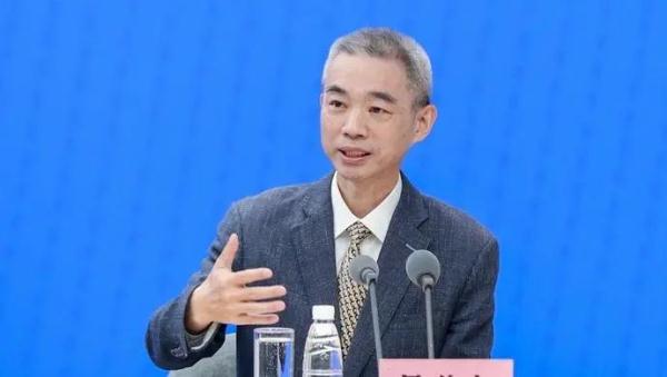 今冬新冠疫情趨勢(shì)分析：一峰三波及疫情防控三項(xiàng)工作要點(diǎn)