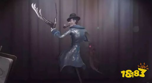 第五人格人物完美掛件大盤點，鬼臉披肩黑膠碟雷電生成器貓尾